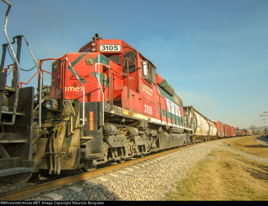 FXE SD40-2 in a train